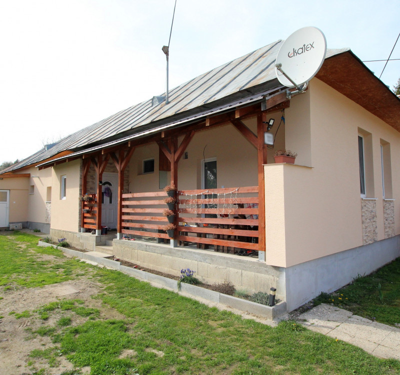 Na predaj dom po rozsiahlej rekonštrukcií v obci Rokytov pri Humennom