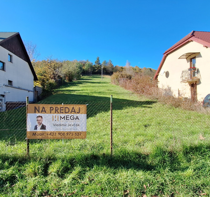 EXKLUZÍVNE NA PREDAJ stavebný pozemok v obci Brestov